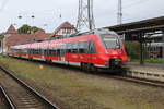 mecklenburg-vorpommern/578929/442-346-als-s1warnemuende-rostockkurz-vor-der 442 346 als S1(Warnemnde-Rostock)kurz vor der Ausfahrt im Bahnhof Warnemnde.01.10.2017 