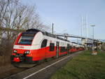ODEG/683990/odeg-4746-056als-re-9-sassnitz-rostockam ODEG 4746 056,als RE 9 Sassnitz-Rostock,am 28.Dezember 2019,auf dem Rügendammbahnhof in Stralsund.