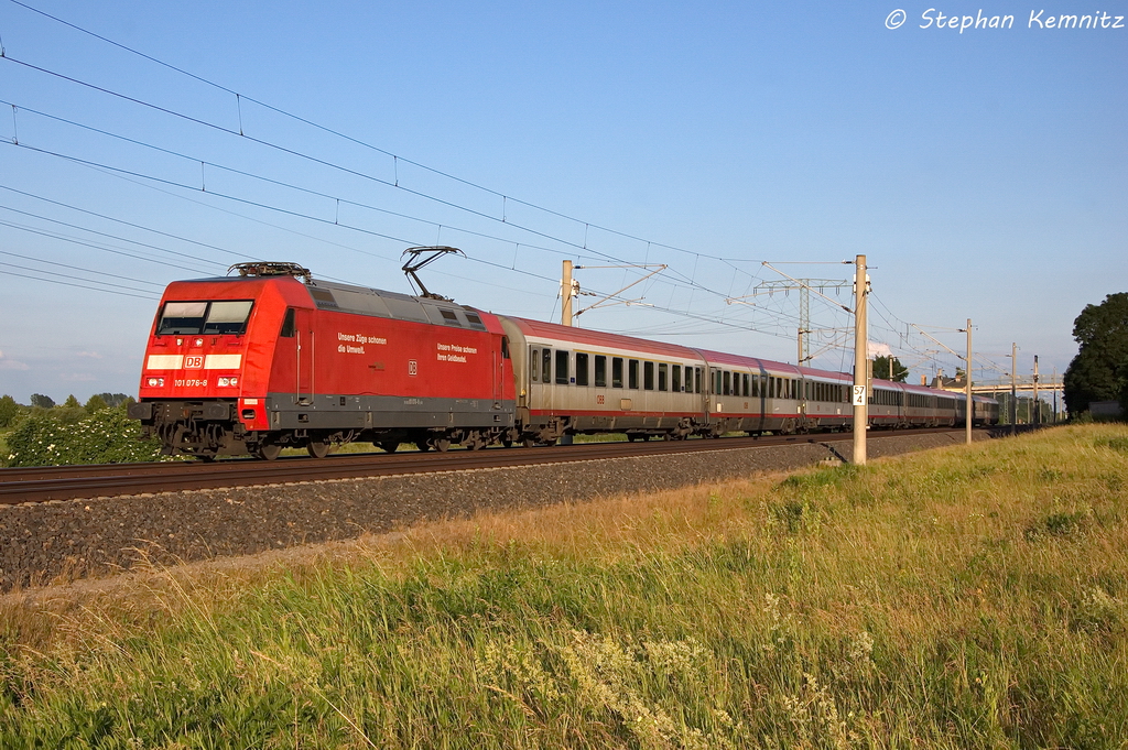 101 076-8 mit dem EC 172  Vindobona  von Villach Hbf nach Hamburg-Altona in Vietznitz. 22.06.2013