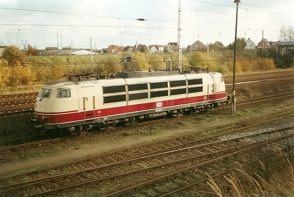 103 218 im damaligen Bw Stralsund.