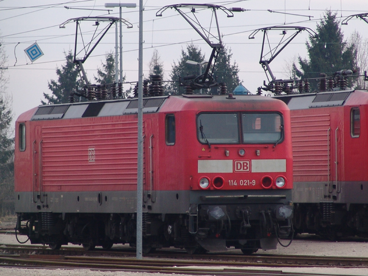 114 021-9 abgestellt im BW Rostock Hbf.(25.02.2011)
