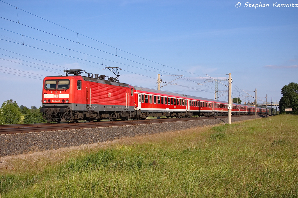 114 040-9 mit dem DPN 2671 von Berlin Gesundbrunnen nach Warnemnde in Vietznitz. 06.06.2013