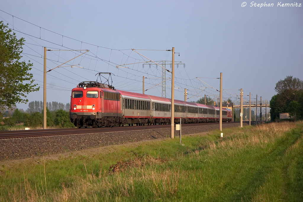 115 383-2 mit dem Kreuzfahrersonderzug DZ 2861 von Berlin-Lichtenberg nach Warnemnde in Vietznitz. 08.05.2013