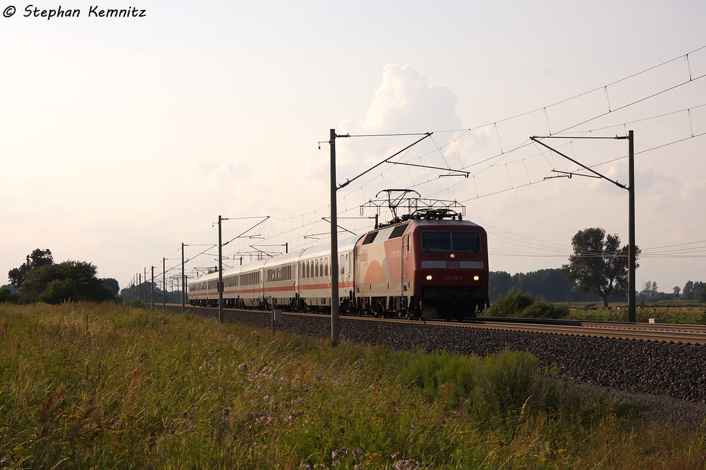 120 112-8  Mrklin My World  mit einem Ersatzzug in Vietznitz und fuhr in Richtung Berlin weiter. 30.07.2013