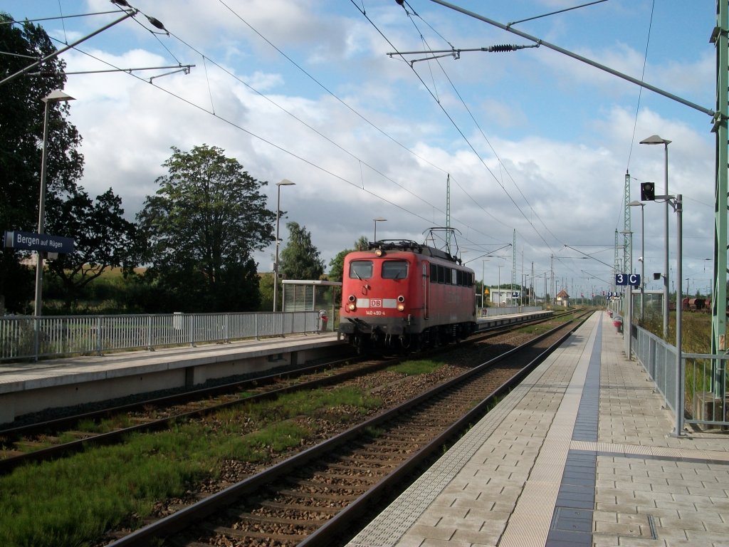 140 490 als Lz nach Mukran am 25.August 2010 bei der Durchfahrt durch Bergen/Rgen.