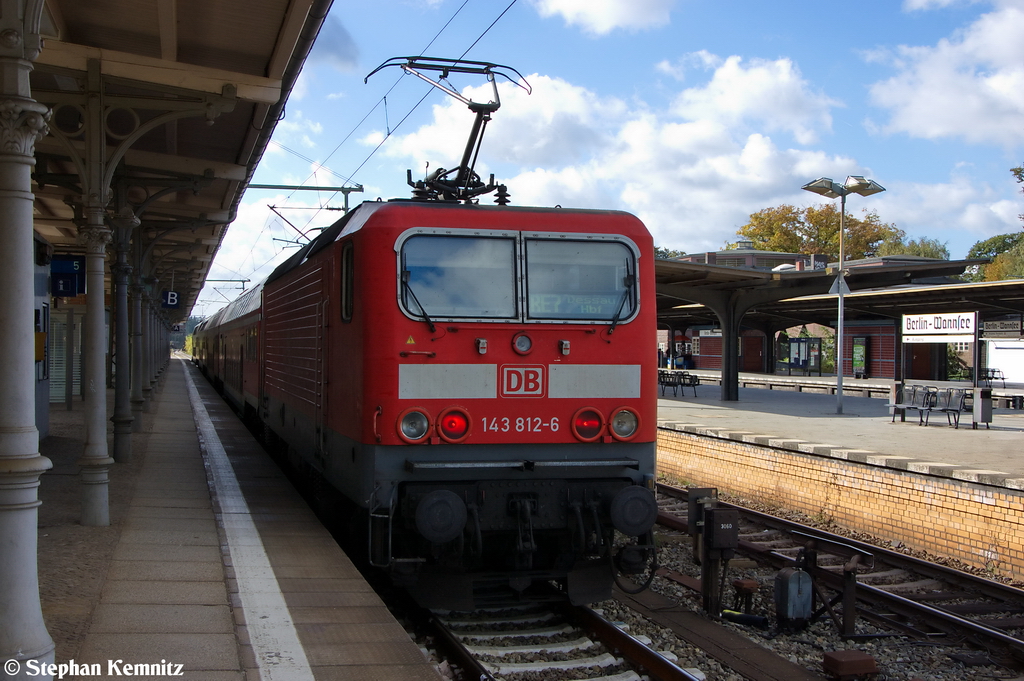143 812-6 mit dem RE7 (RE 18719) von Berlin Wannsee nach Dessau Hbf in Berlin Wannsee. 09.10.2012