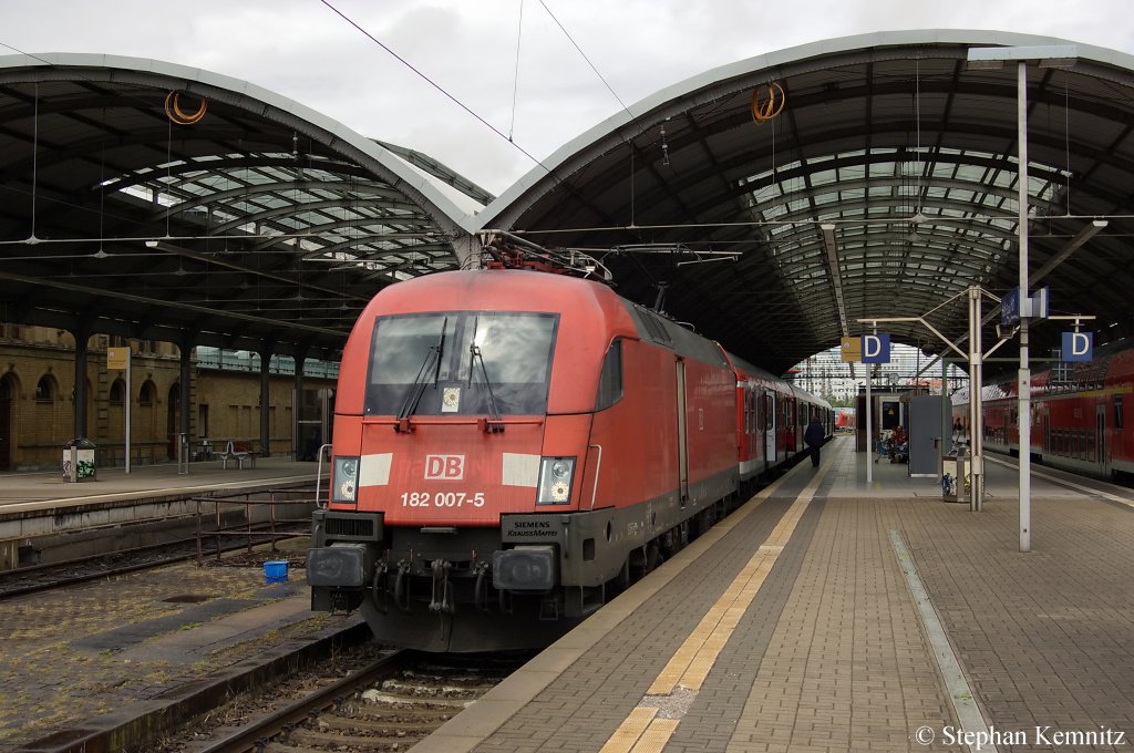 182 007-5 mit der RB20 (RB 16320) nach Eisenach in Halle(Saale). 21.06.2011