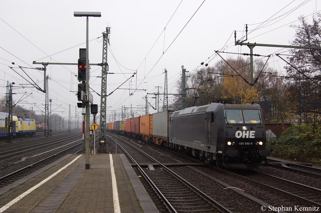 185 546-9 MRCE fr OHE - Osthannoversche Eisenbahnen AG mit Containerzug in Hamburg-Harburg. 10.11.2011