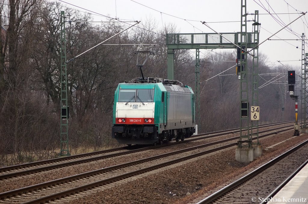 186 241-6 als Lz in Berlin Jungfernheide in Richtung Berlin Westend unterwegs. 18.02.2011