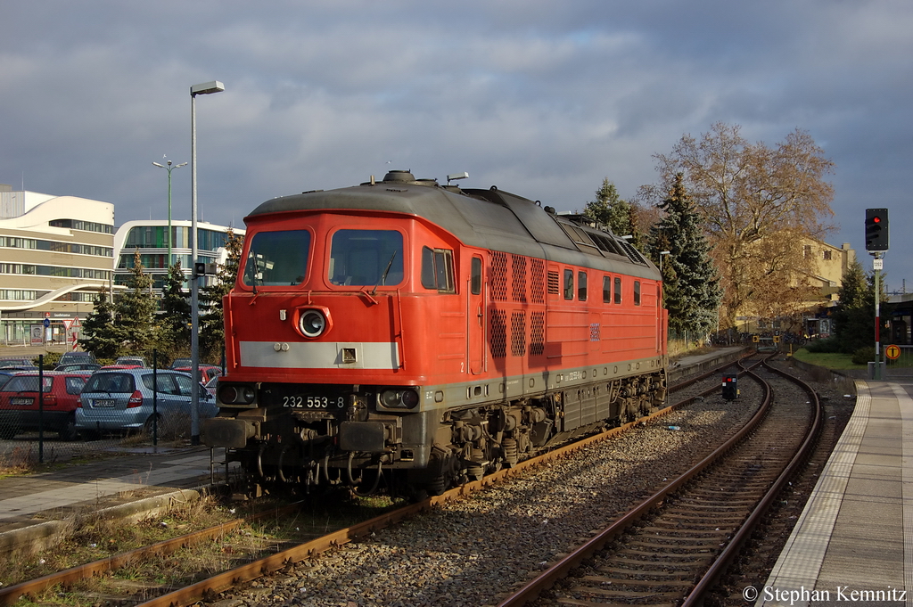 232 553-8 steht im Brandenburger Hbf und wartet auf neue Aufgaben. 10.12.2011