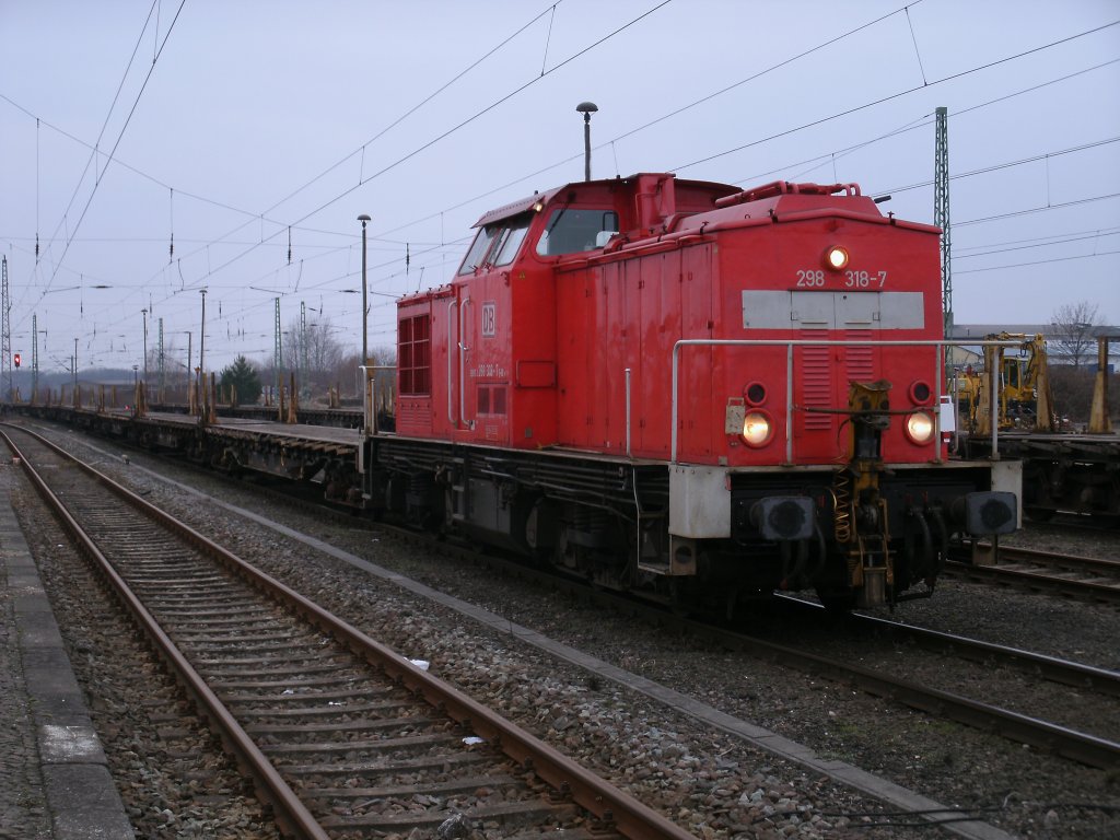 298 318 war am 10.Februar 2011 wieder einmal mit Rangieren in Bergen/Rgen beschftigt.