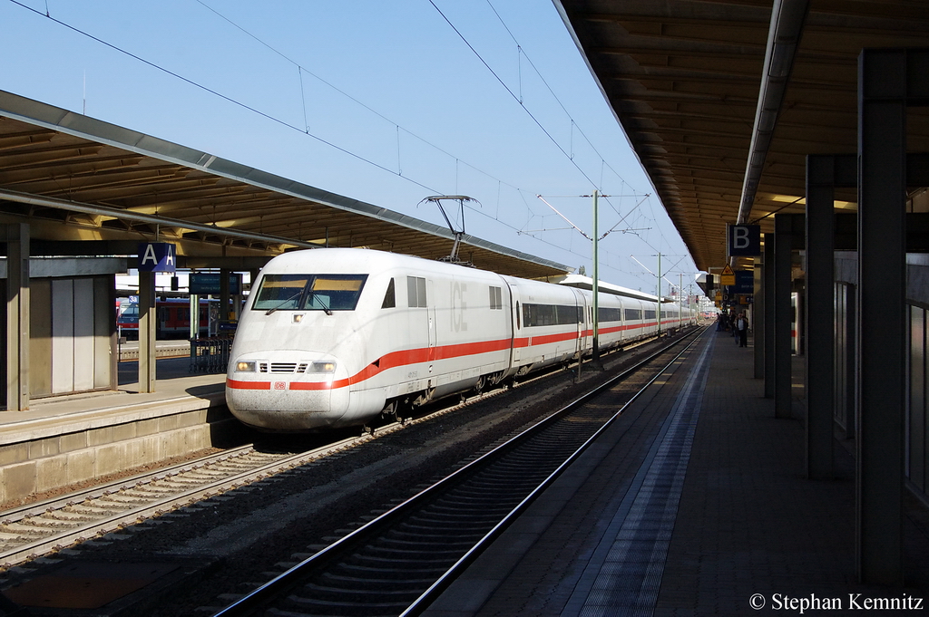 401 015-3  Regensburg  als ICE 599 von Berlin Ostbahnhof nach Mnchen Hbf in Braunschweig. 24.09.2011