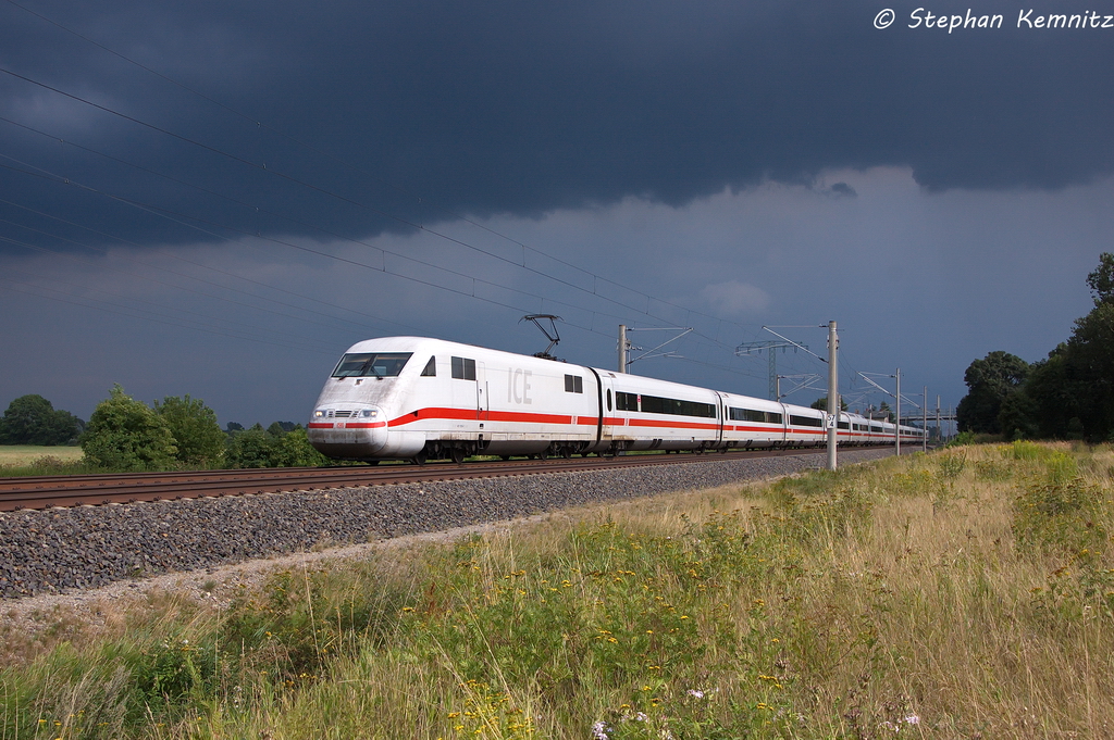 401 518-6 als ICE 1510 von Leipzig Hbf nach Hamburg-Altona in Vietznitz. 10.08.2013
