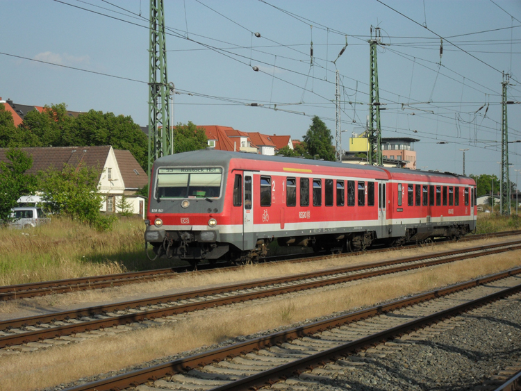 928 641 als S3 von Rostock-Seehafen/Nord Richtung Rostock Hbf bei der Einfahrt im Rostocker Hbf(16.07.10)