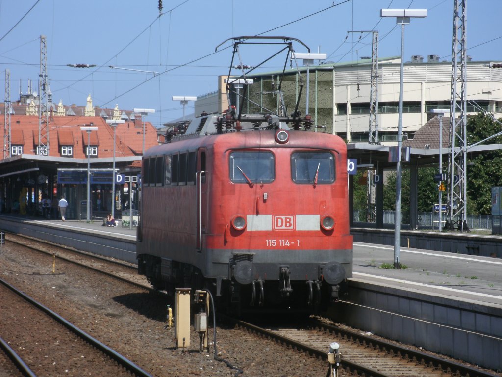 Am 16.Juli 2011 war 115 114 noch in Stralsund unterwegs inzwischen ist Sie von 115 448 abgelst.