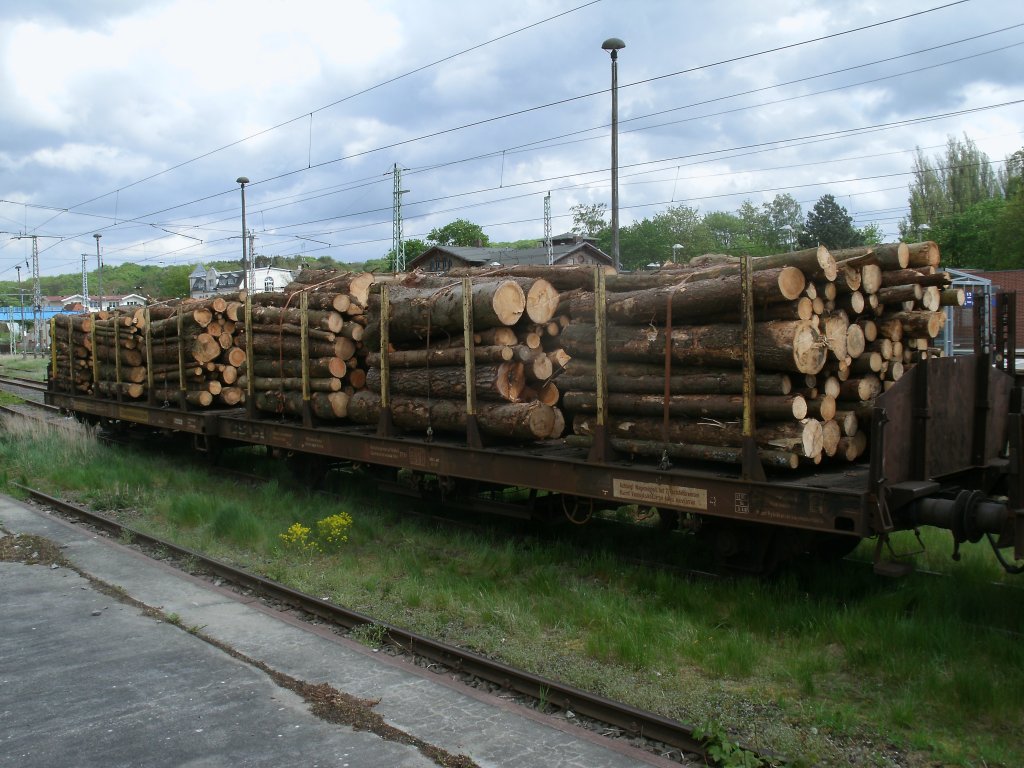 Am Nachmittag,vom 11.Mai 2012,war der erste Teil Laaswagen mit Holz in Bergen/Rgen beladen.