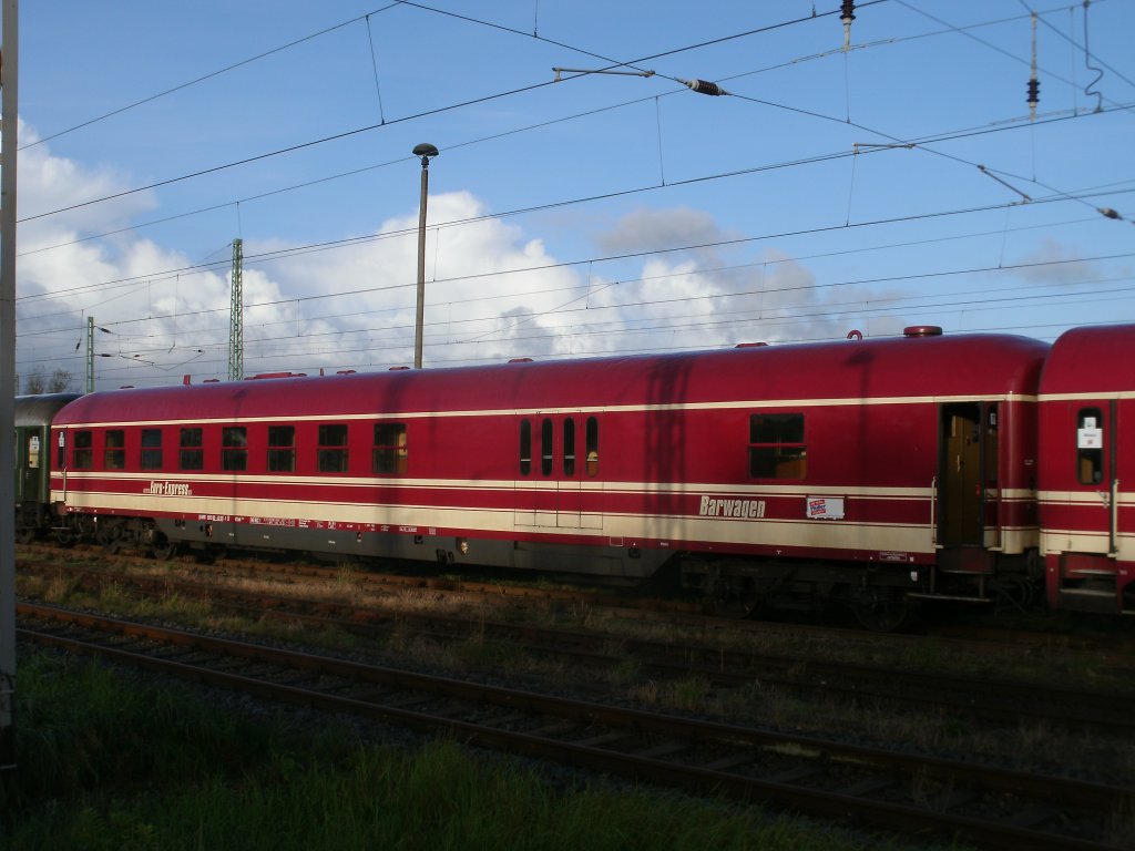 Auch ein Barwagen gab es im Mller`s Saufzug der,am 07.Oktober 2011,nach Binz fuhr.Am 08.Oktober 2011 wurde der Zug in Bergen/Rgen gereinigt.