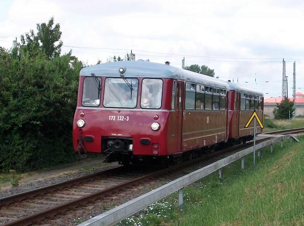 Auf freier Strecke bei Bergen/Rgen unterwegs nach Lauterbach Mole am 23.Juli 2010 war 172 132.