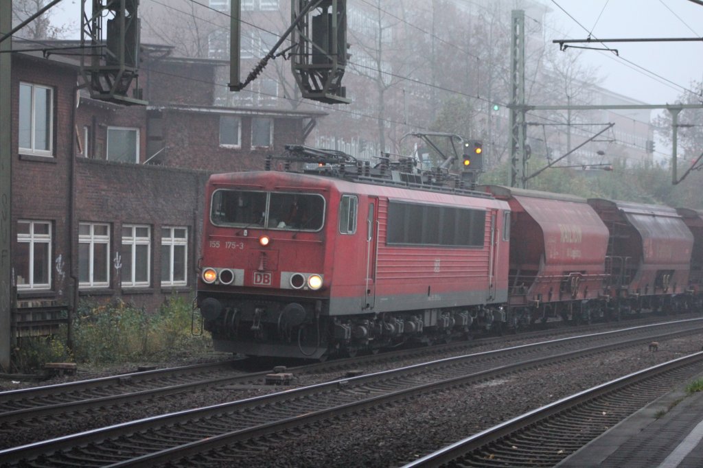 DB 155 175-3 kommt durch Hamburg Harburg Gefahren am 09.11.2011