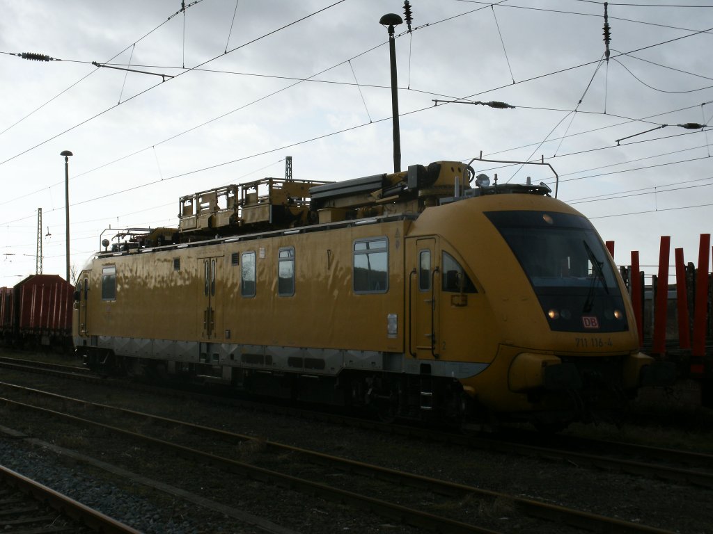 Der Pasewalker 711 116-4 am Nachmittag,vom 25.Februar 2012,in Bergen/Rgen.