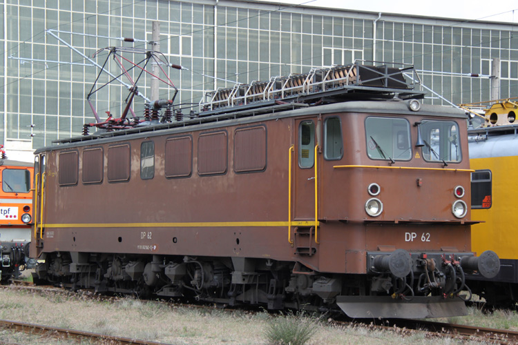 DP62(142 042-1)im Bahnwerk Neustrelitz(Netinera Werke GmbH)Aufgenommen am 17.06.2011