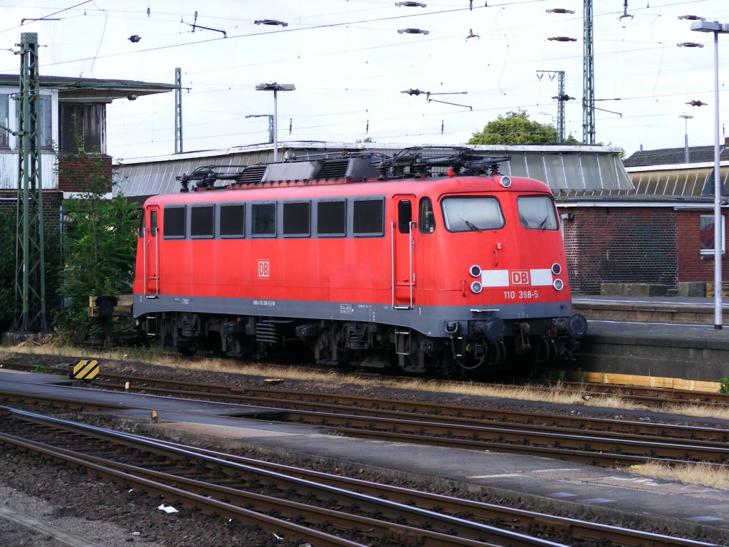 Eine DB 110 steht am 06.07.2010 im Hauptbahnhof vom Mnster.