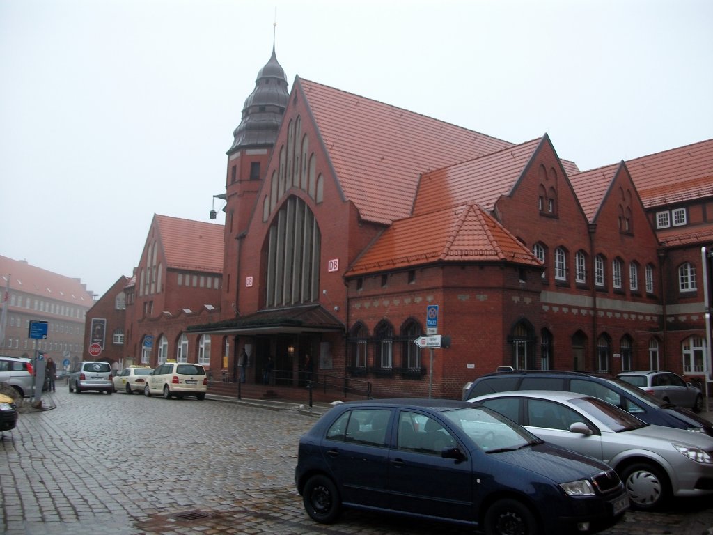 Empfangsgebude von Stralsund am 14.Januar 2011.