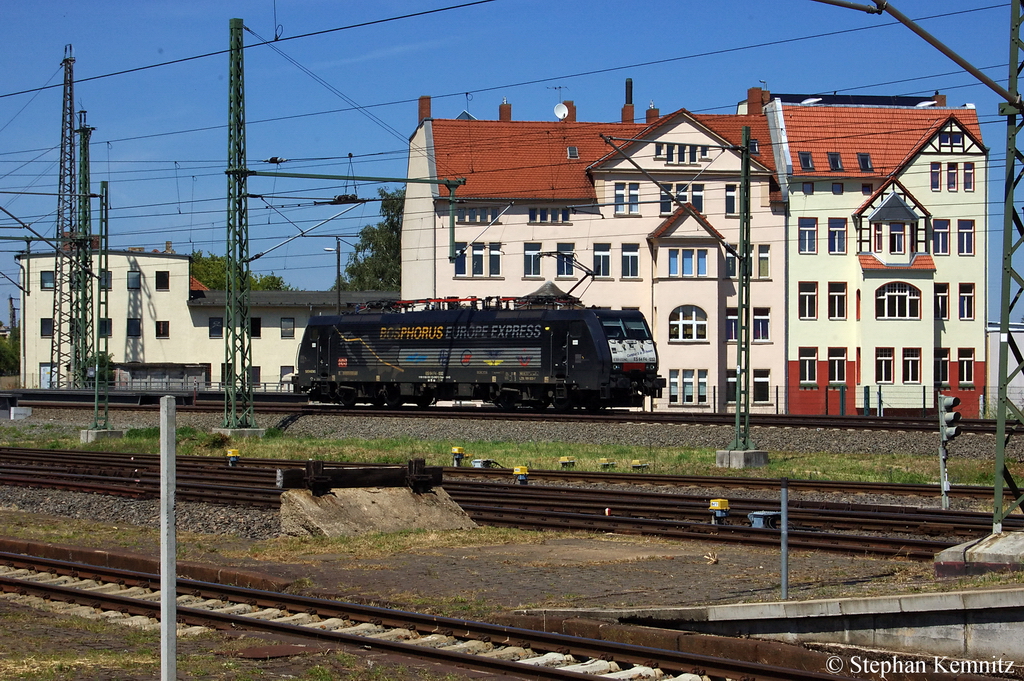ES 64 F4 - 032 (189 932-7) der TX Logistik als Lz in Halle(Saale). 28.06.2011