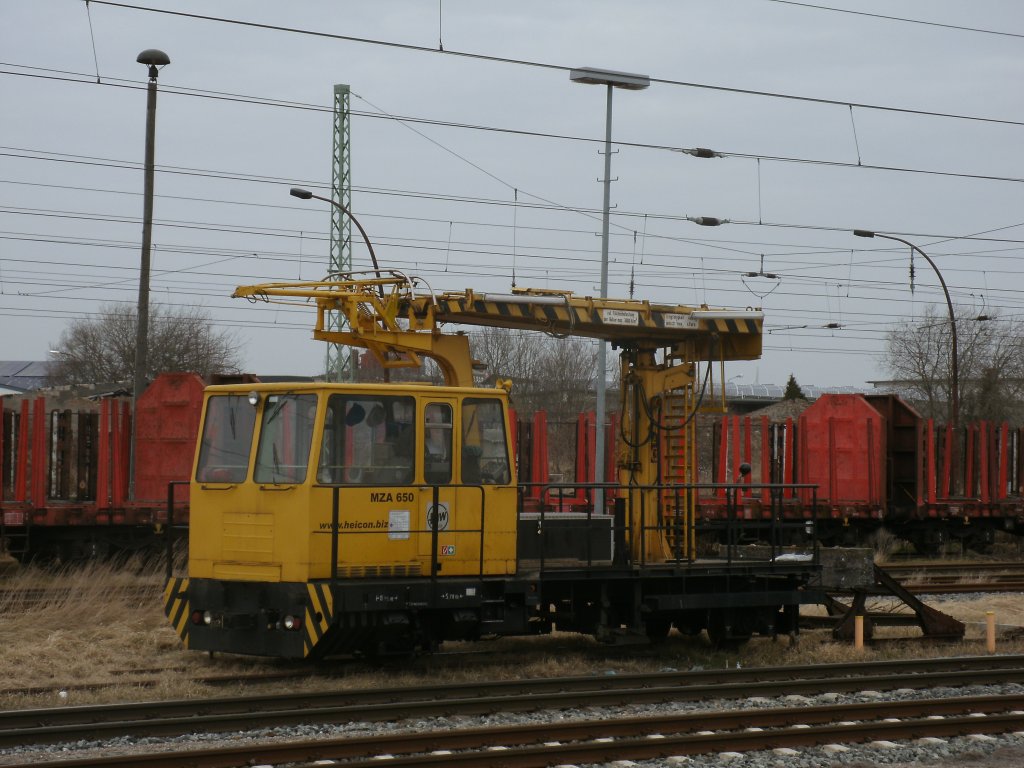 Gleisarbeitsfahrzeug am 09.Mrz 2012 abgestellt in Bergen/Rgen.