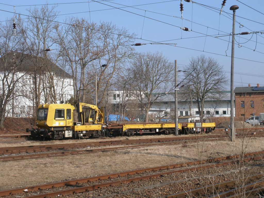 Gleisarbeitsfahrzeug hatte am 01.Mrz 2011 auf der Ladestrae in Bergen/Rgen zutun.