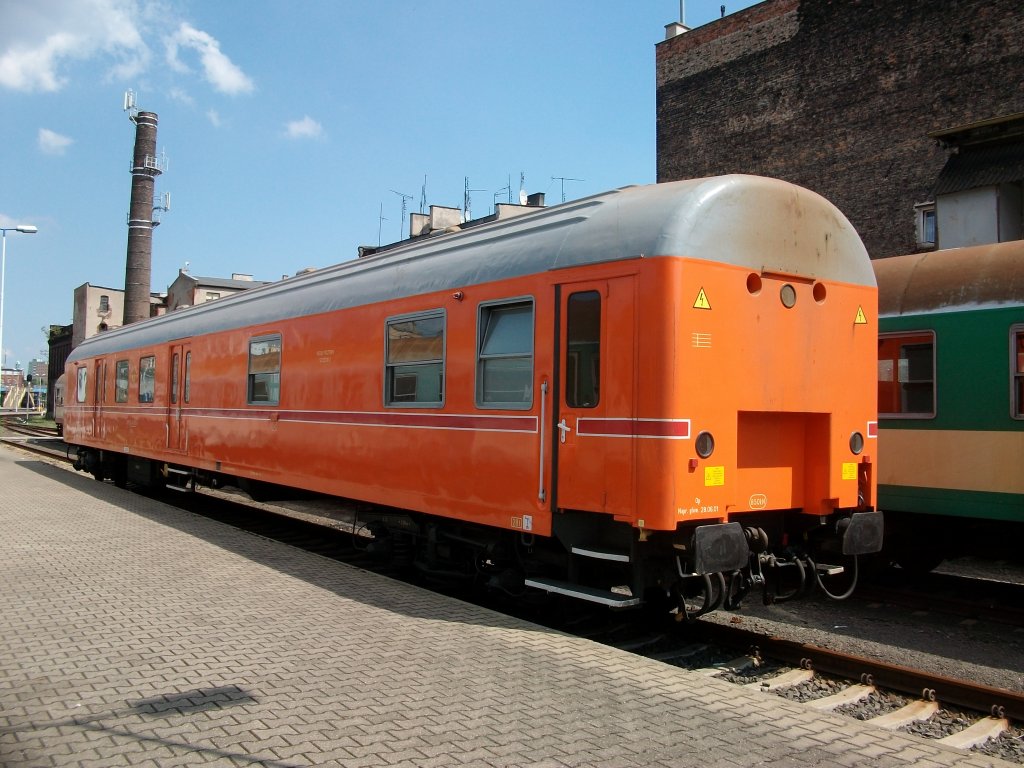 In Deutschland sind Sie seit Jahren verschwunden,doch in Polen gibt es noch Bahnpostwagen im Einsatz.In Szczecin Glowny stand Dieser Bahnpostwagen am 31.Juli 2010 abgestellt.