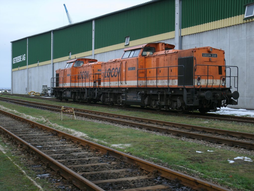 LOCON-216 und 215,am 20.Dezember 2012,im Stralsunder Nordhafen.