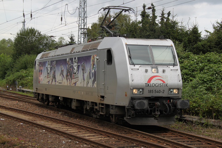 Nchster Fototermin mit 185 540-2 diesmal im Bahnhof Rostock-Bramow.(26.07.2011)