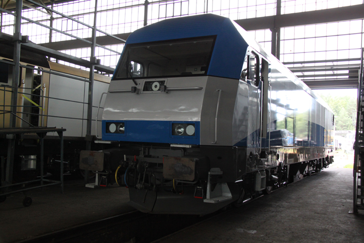 Neuer ER20 im Bahnwerk Neustrelitz(Netinera Werke GmbH)aufgenommen am 17.06.2011