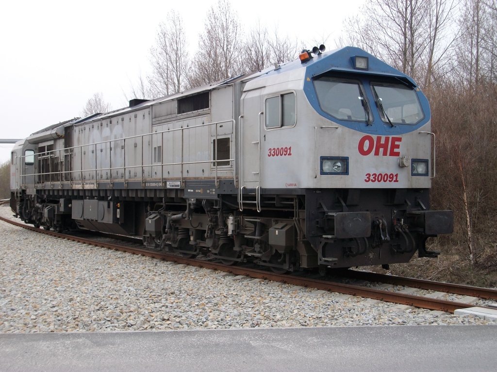 OHE-Tiger 330091 brachte am 12.April 2010 leere Holzwagen zur Verladung nach Mukran.