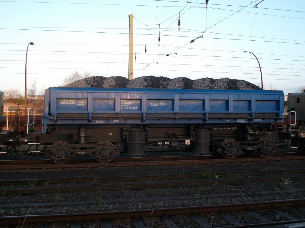 Seitenkippwagen im Einsatz bei EGP Potsdam am 13.November 2010 in Bergen/Rgen.
