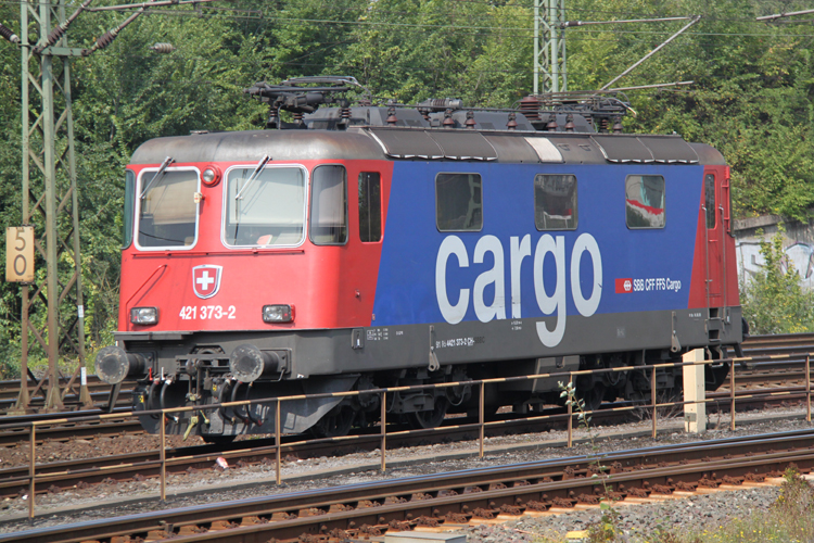 Sie stand auch wieder sehr aleine im Bahnhof Hamburg-Harburg abgestellt SBB-Cargo 421 373-2(03.09.2011)