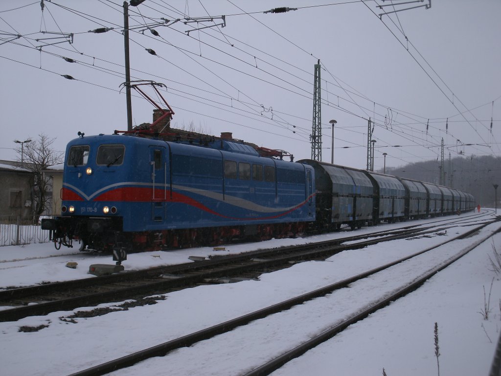 SRI 151 170-8 mit dem ersten Teil vom Kreidezug Klementelvitz-Peitz Ost der,am 29.Mrz 2013,bis zum Abend in Bergen/Rgen abgestellt wurde.