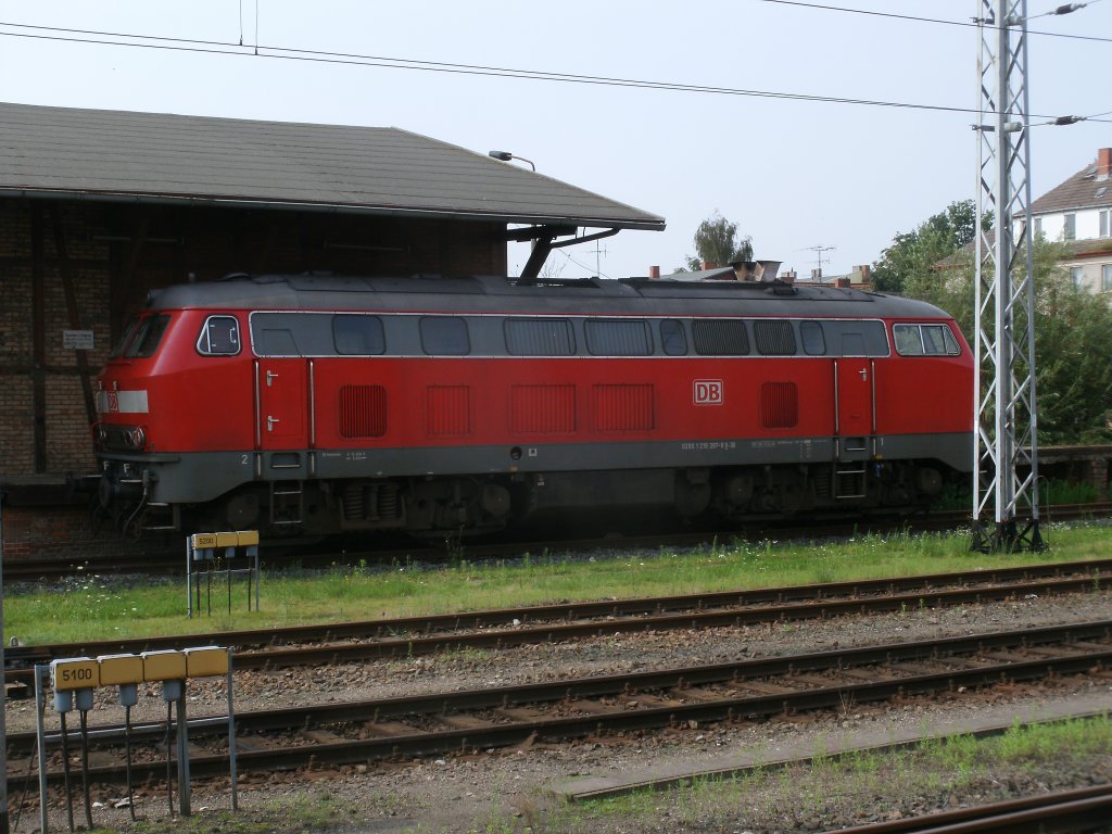 Wohl meine letzte Aufnahme von einer 218 in Stralsund fotografierte ich am 03.September 2011 als am dortigen Gterboden 218 397 stand.