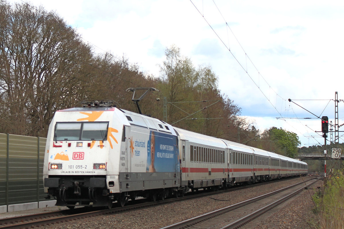 101 055-2 mit IC 2213(Binz-Stuttgart) am 16.04.2017 (Uhrzeit 15:20) in Lauenbrck.