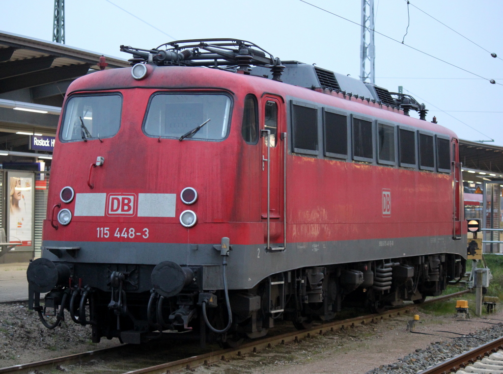 115 448-3(DB AutoZug GmbH,Dortmund)stand am 30.11.2014 im Rostocker Hbf abgestellt.