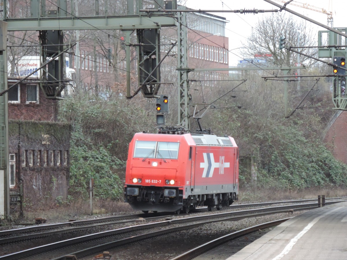 185 632-7 der Firma HGK  stand am 09.02.2016 im Bahnhof Hamburg-Harburg.