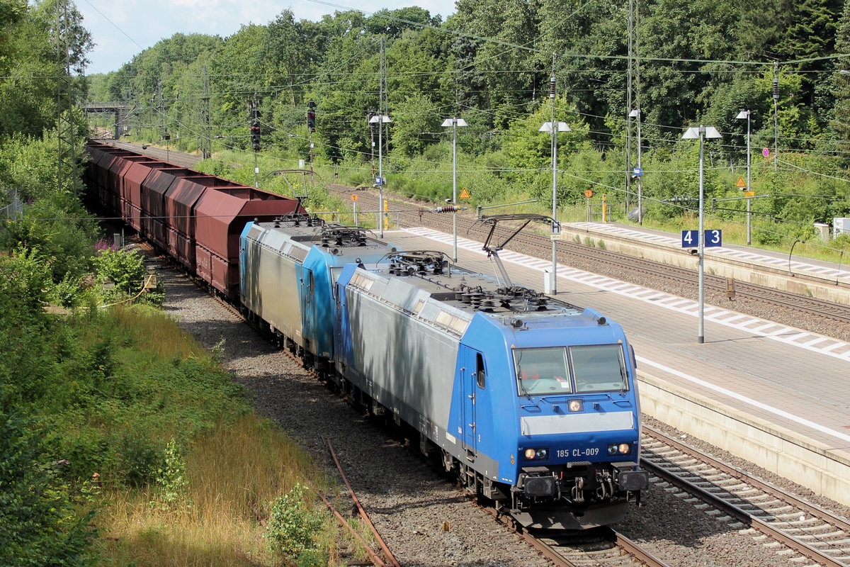 185 CL-009 u. 185 516-2 sind wieder auf den Weg nach Hamburg zum Hansaport. Tostedt den 17.07.2016