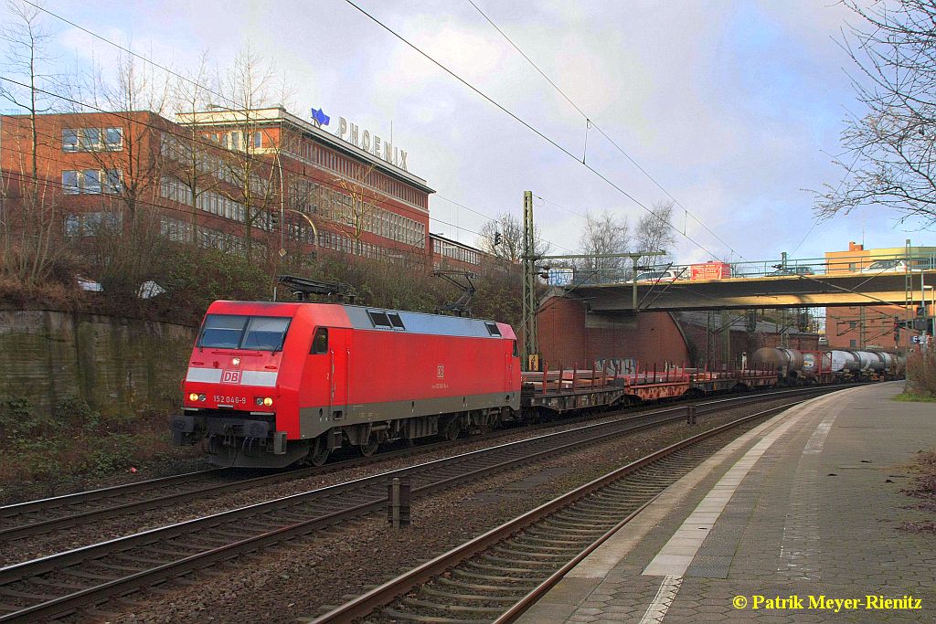 27/01/2015:
152 046 mit Containetragwagenzug in Hamburg-Harburg auf dem Weg nach Süden