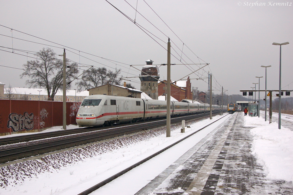 401 554-1  Flensburg  als ICE 375 von Berlin Ostbahnhof nach Basel SBB in Rathenow. 27.01.2014