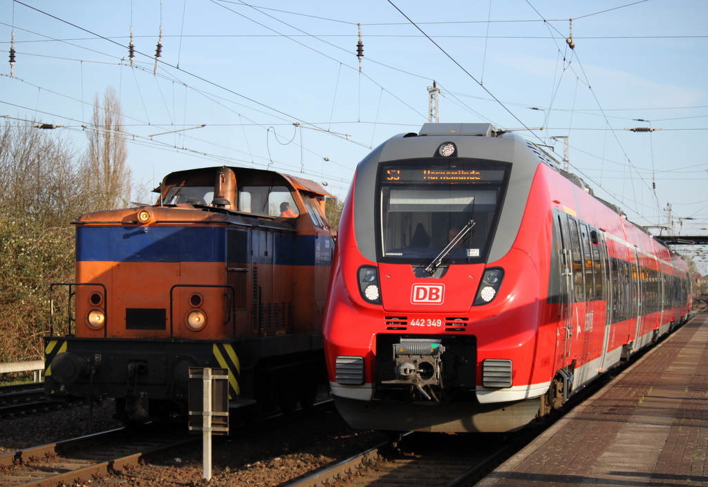 442 349-7 als S3 von Gstrow nach Warnemnde bei der Ausfahrt im Haltepunkt Rostock-Bramow.18.04.2015