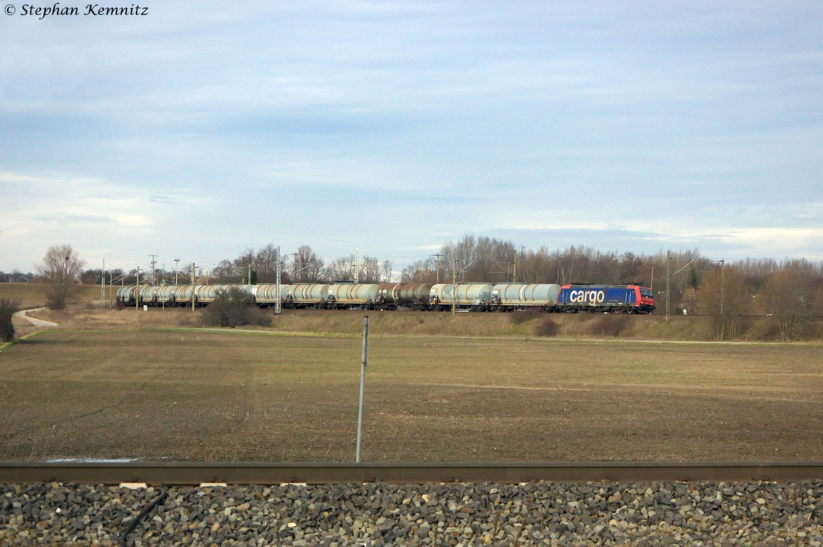 482 034-6 SBB Cargo für HSL Logistik GmbH mit einem Kesselzug  Methanol  in Stendal(Wahrburg) und fuhr in Richtung Güterbahnhof weiter. 11.01.2014