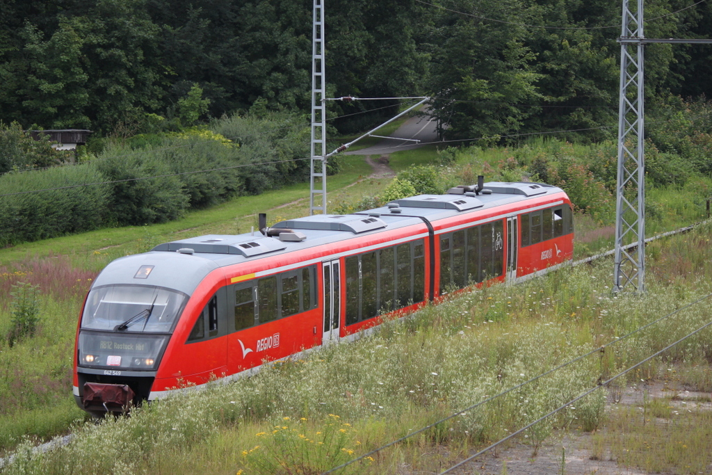 642 549 als RB12 von Graal-Müritz nach Rostock Hbf bei der Einfahrt im Haltepunkt Rostock-Kassebohm.22.07.2017