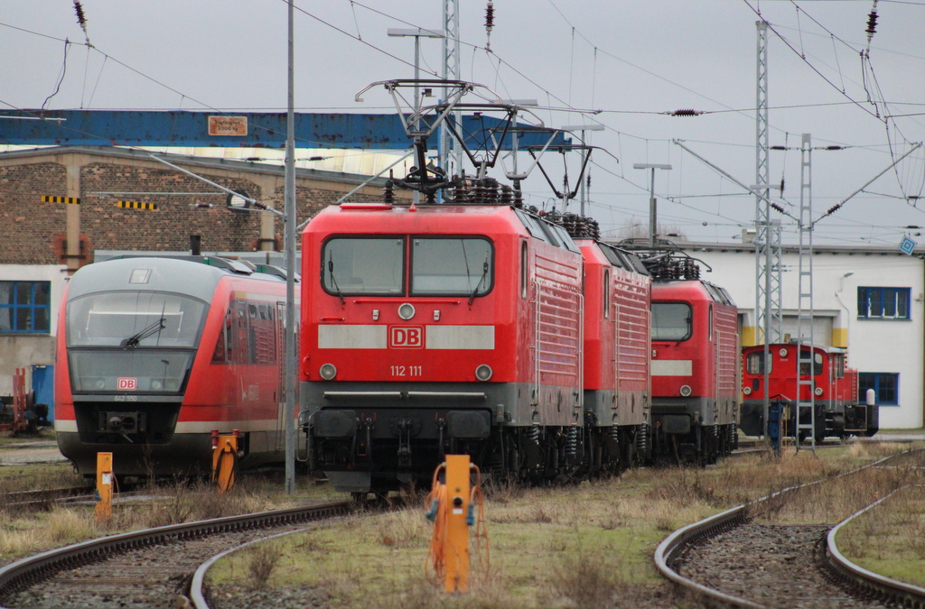 642 550 sowie 112 111 waren am 14.01.2024 im Bw Rostock Hbf abgestellt.