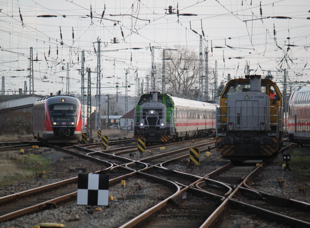 650 114-8 war am 04.01.2015 mit IC 2239(Rostock-Leipzig)im Rostocker Hbf beschftigt.